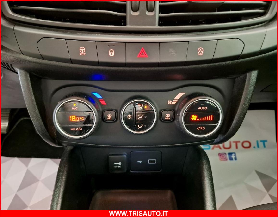 FIAT Tipo 1.4 Lounge 5p (LUCI LED+NAVI)