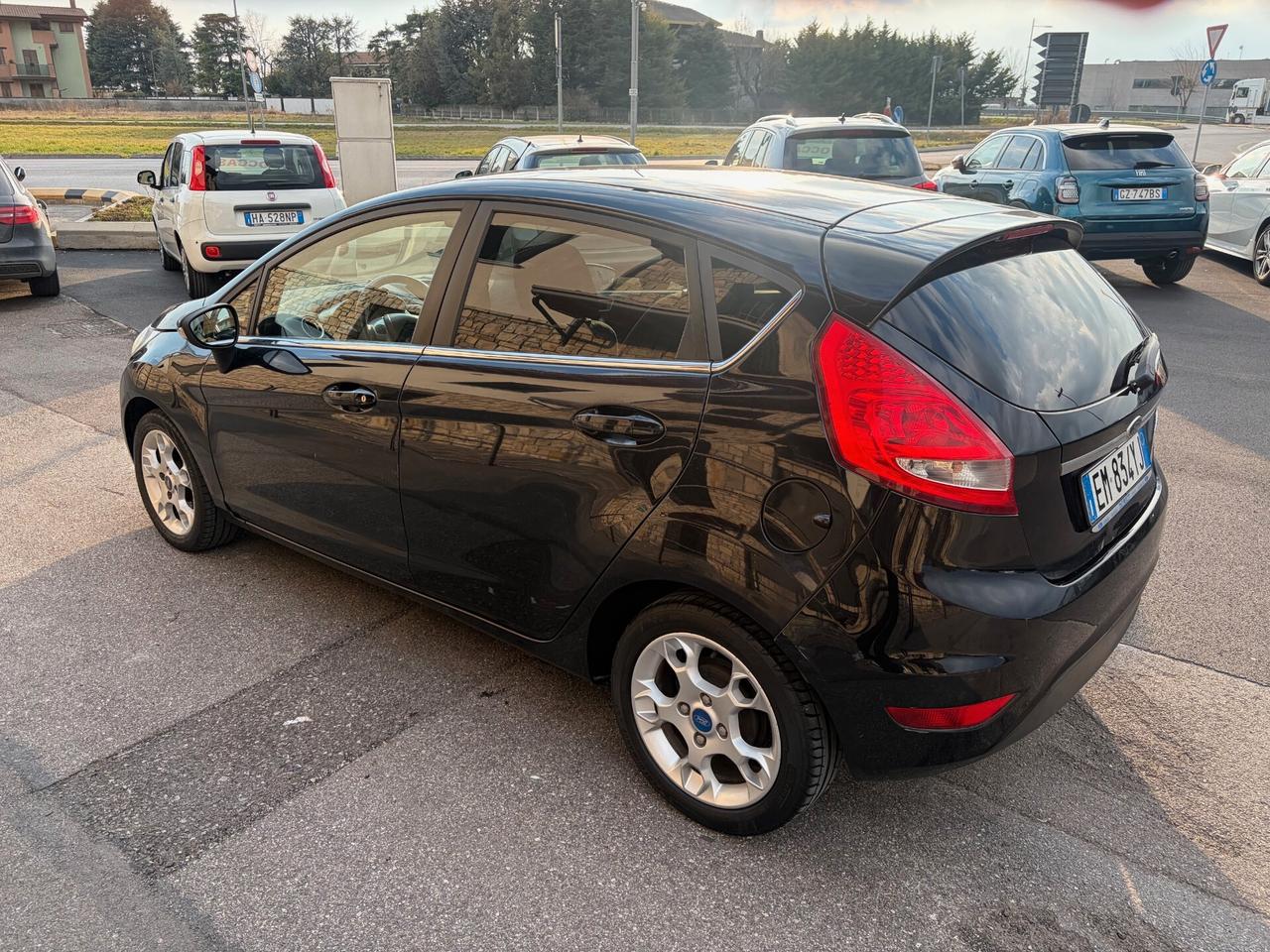 Ford Fiesta Ikon 1.4 TDCi 70CV 5 porte
