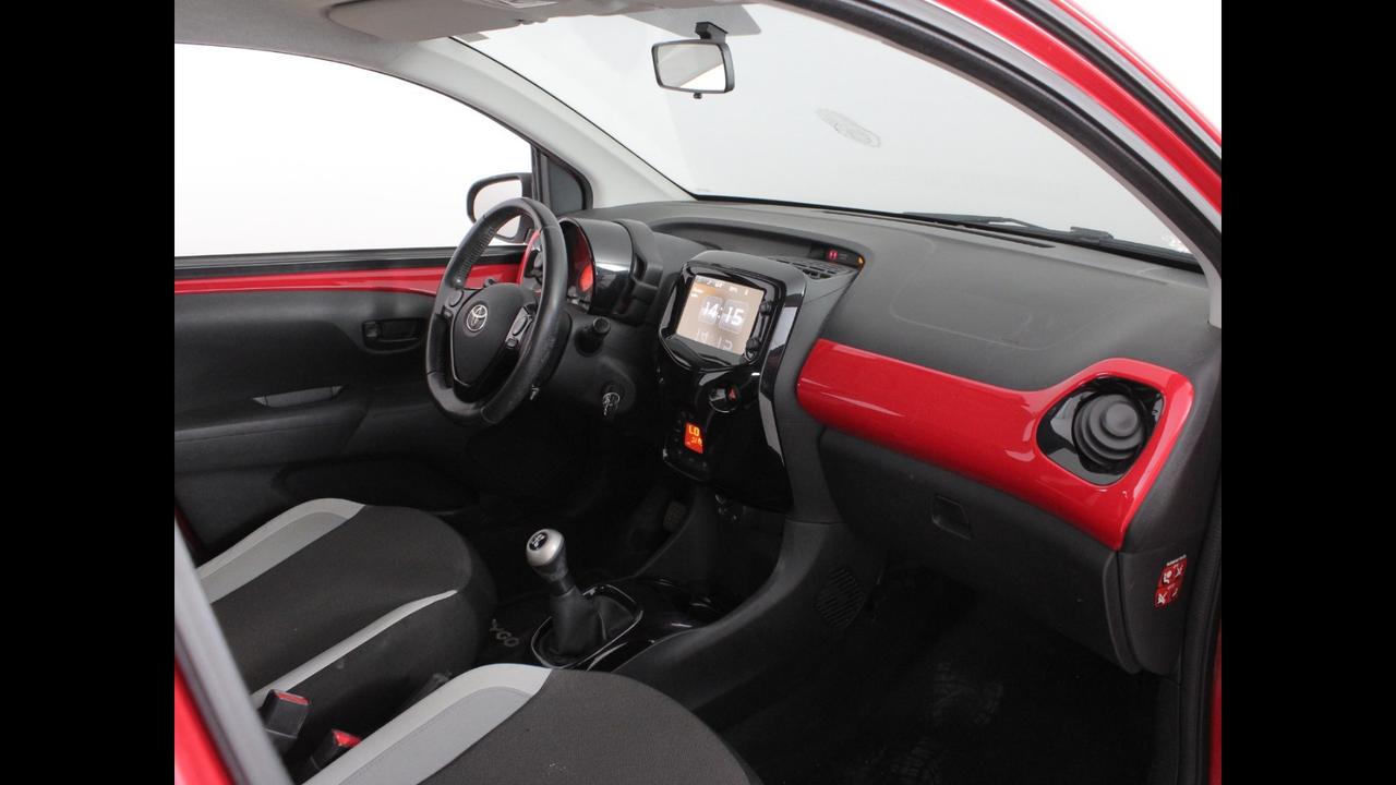 TOYOTA Aygo II 2014 - Aygo 5p 1.0 x-play