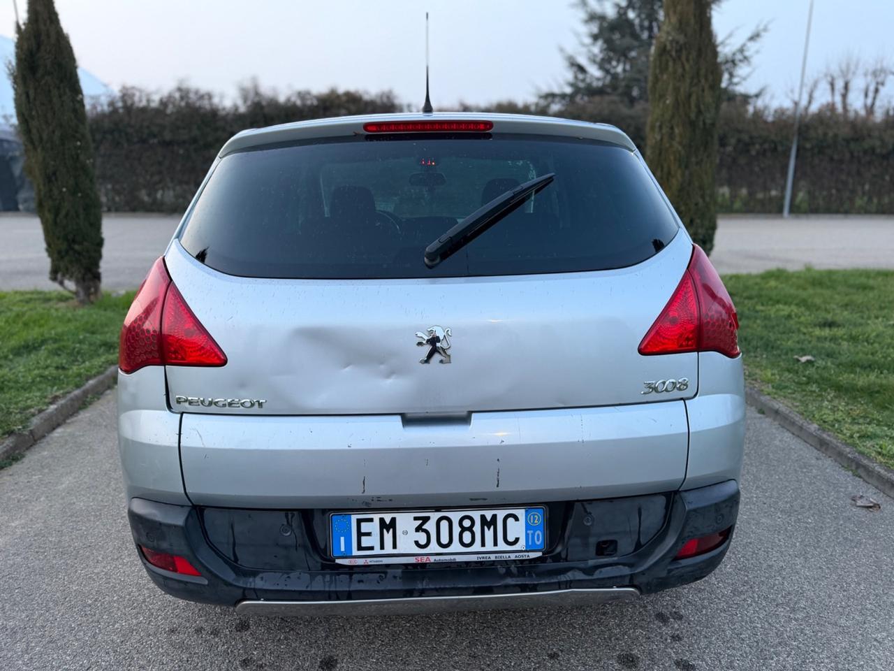 Peugeot 3008 2.0 HDi 150CV Business
