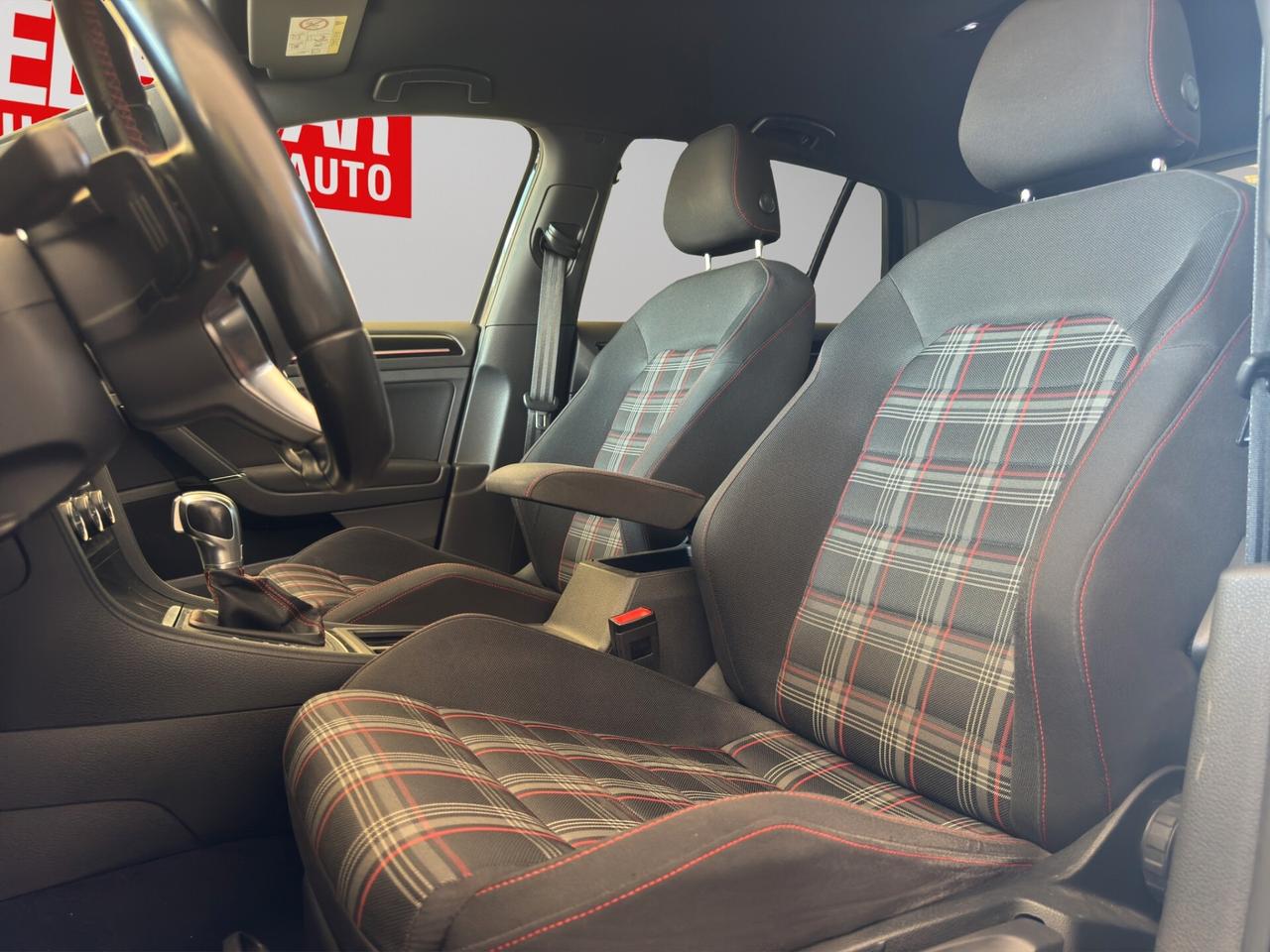 Volkswagen Golf GTI Performance 2.0 TSI DSG 5p. BlueMotion Technology