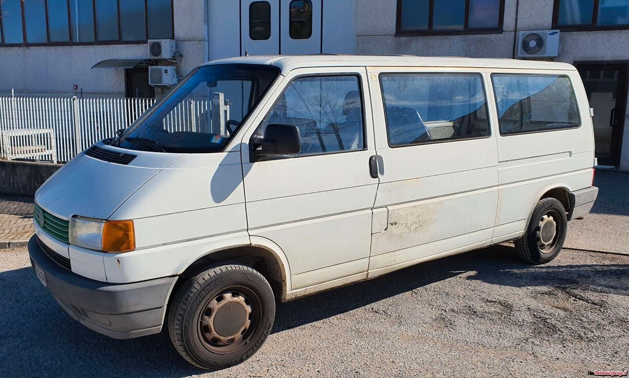 Volkswagen Transporter 2.4 D Vetrato Passo Lungo