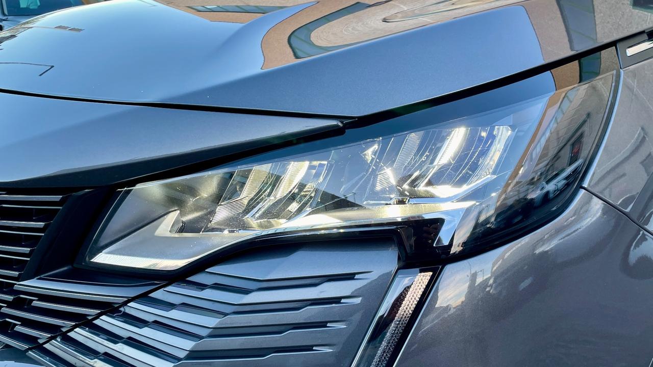PEUGEOT 3008 1.5 ALLURE BLUEHDI 131CV - FULL LED, VIRTUAL COCKPIT, NEOPATENTATI