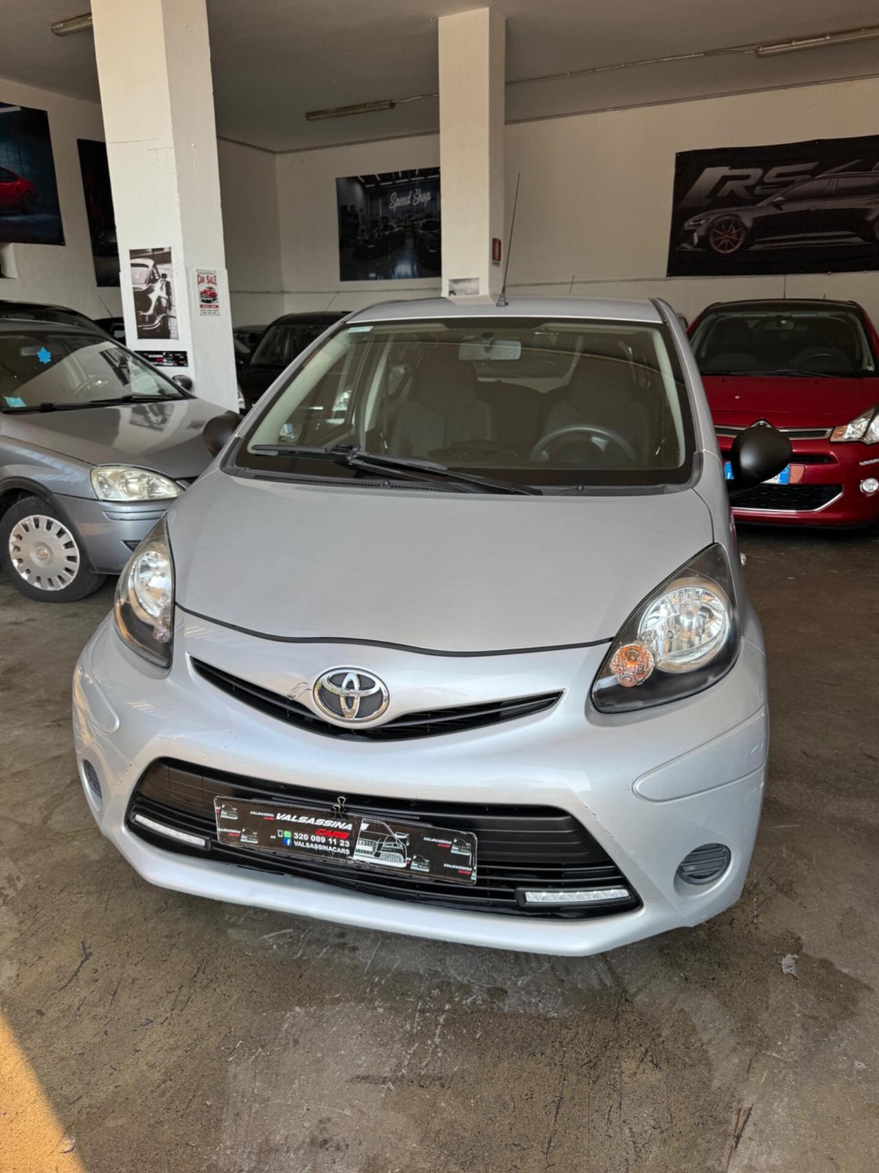 Toyota Aygo 1.0 12V VVT-i 5 porte Cool Soda Connect