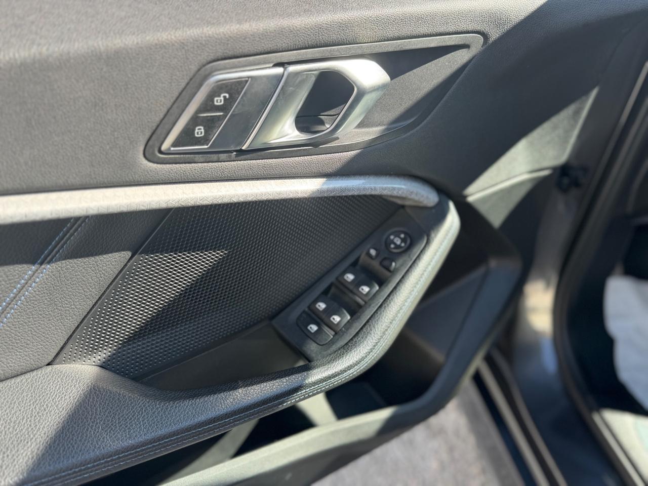 Bmw 118 118d 5p. Msport