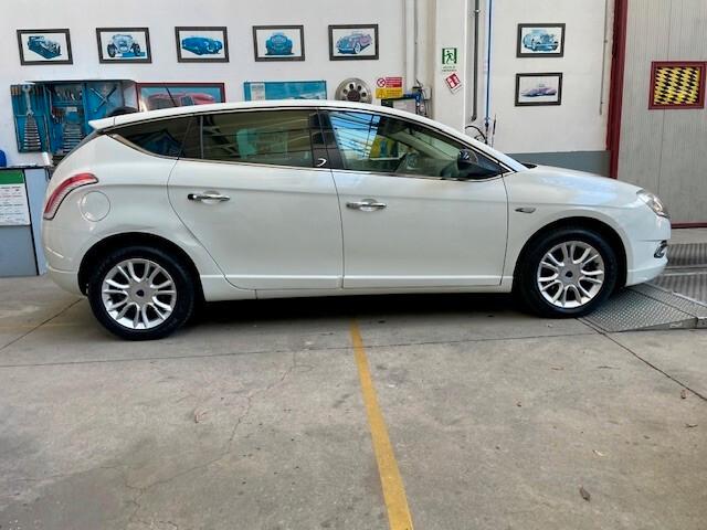 Lancia Delta 1.6 MJT DPF 105 CV Gold