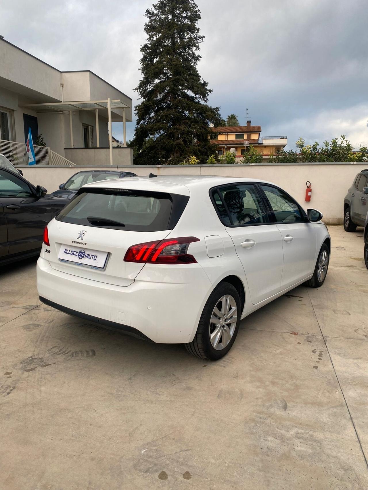 Peugeot 308 BlueHDi 1500cc 130cv