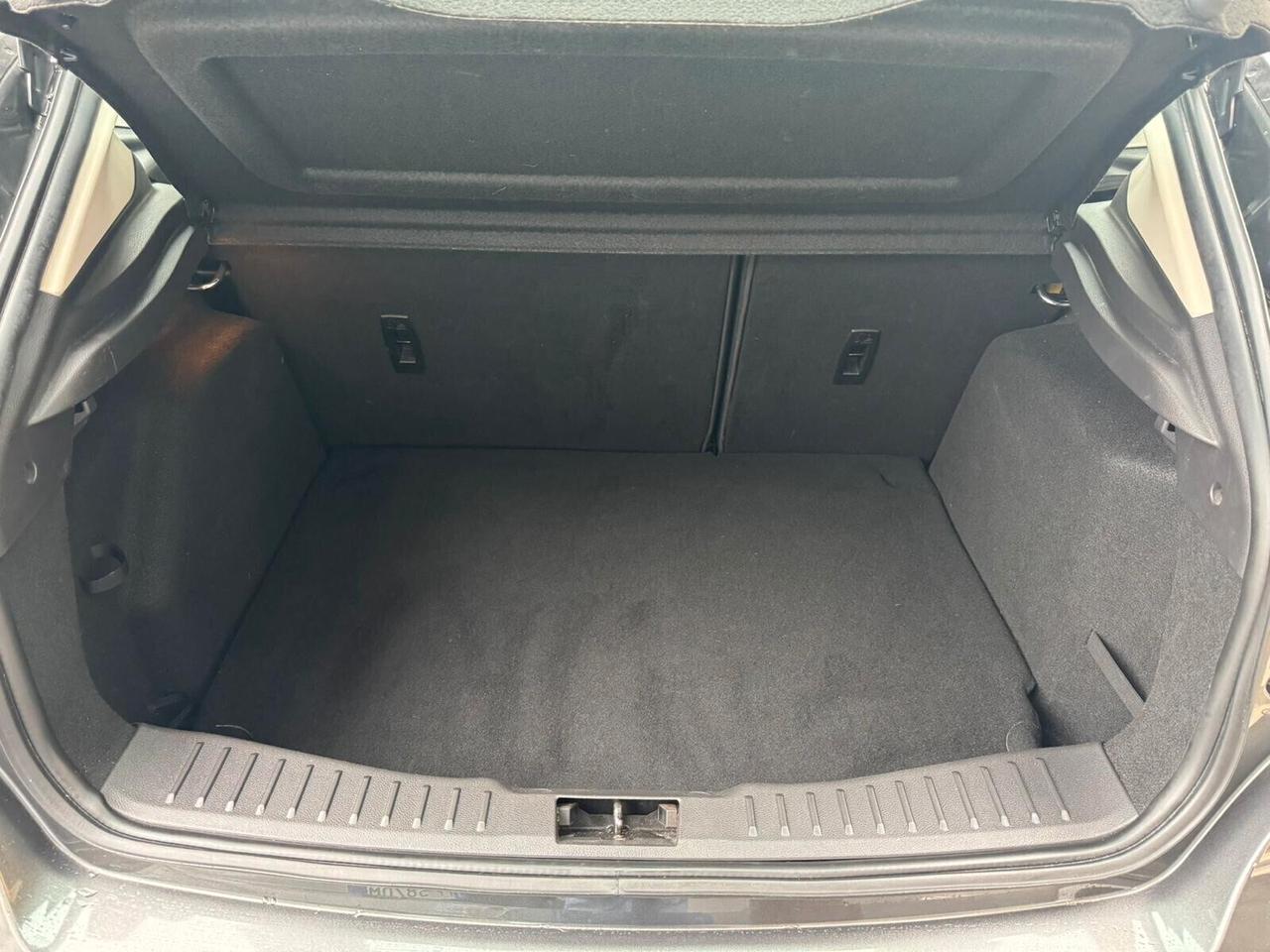 FORD FOCUS 1.5 TDCi 95cv TITANIUM NEOPAT