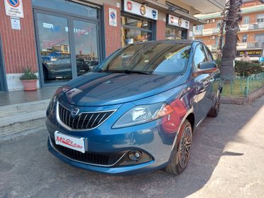 Lancia Ypsilon 1.0 FireFly Hybrid Ecochic Gold