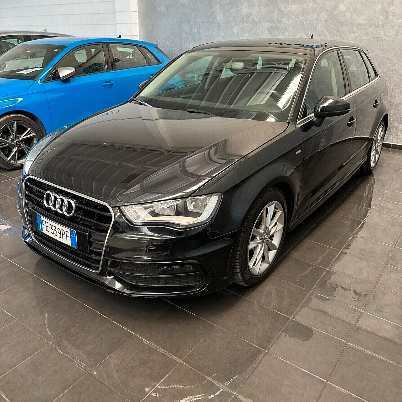 Audi A3 1.6 TDI S-LINE S-TRONIC