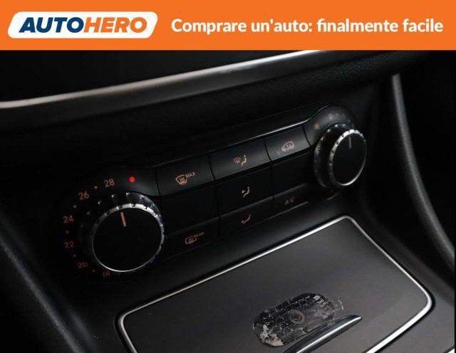 MERCEDES-BENZ GLA 180 Premium
