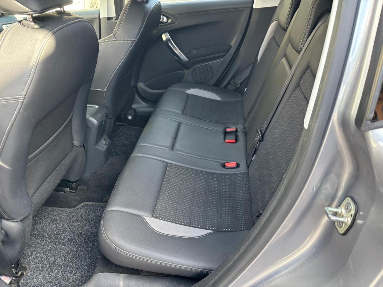 Peugeot 2008 1.6 e-HDi 92 CV Stop&Start Allure