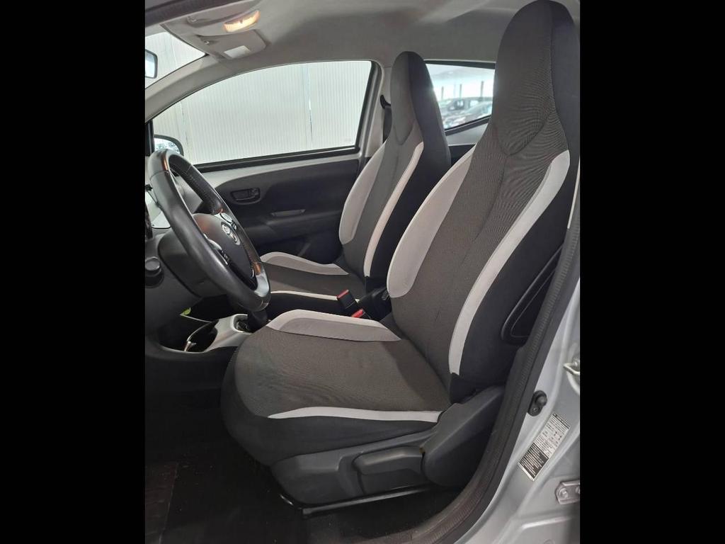 Toyota Aygo 5 Porte 1.0 VVT-i Cool Soda Connect
