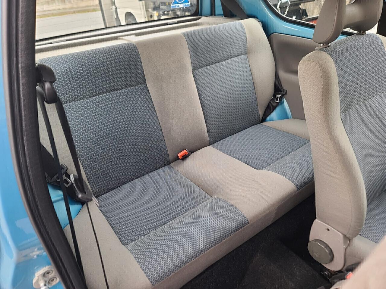 Fiat 600 CON A/C SOLO 59.000KM