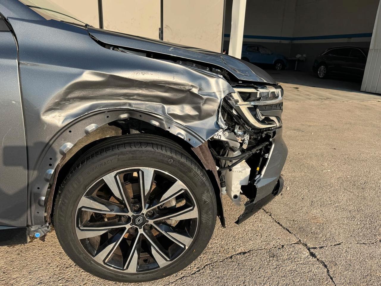 Renault Austral 1.3 mild hybrid Techno 160cv auto INCIDENTATA