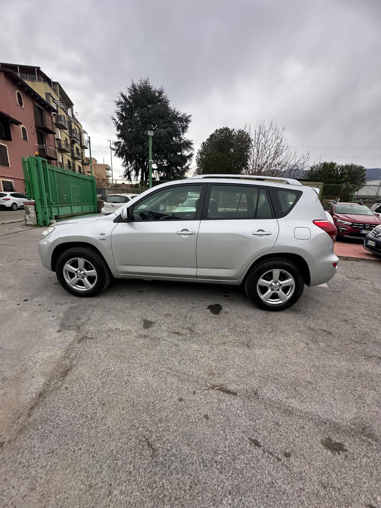 Toyota RAV 4 RAV4 2.2 D-4D 136 CV Luxury
