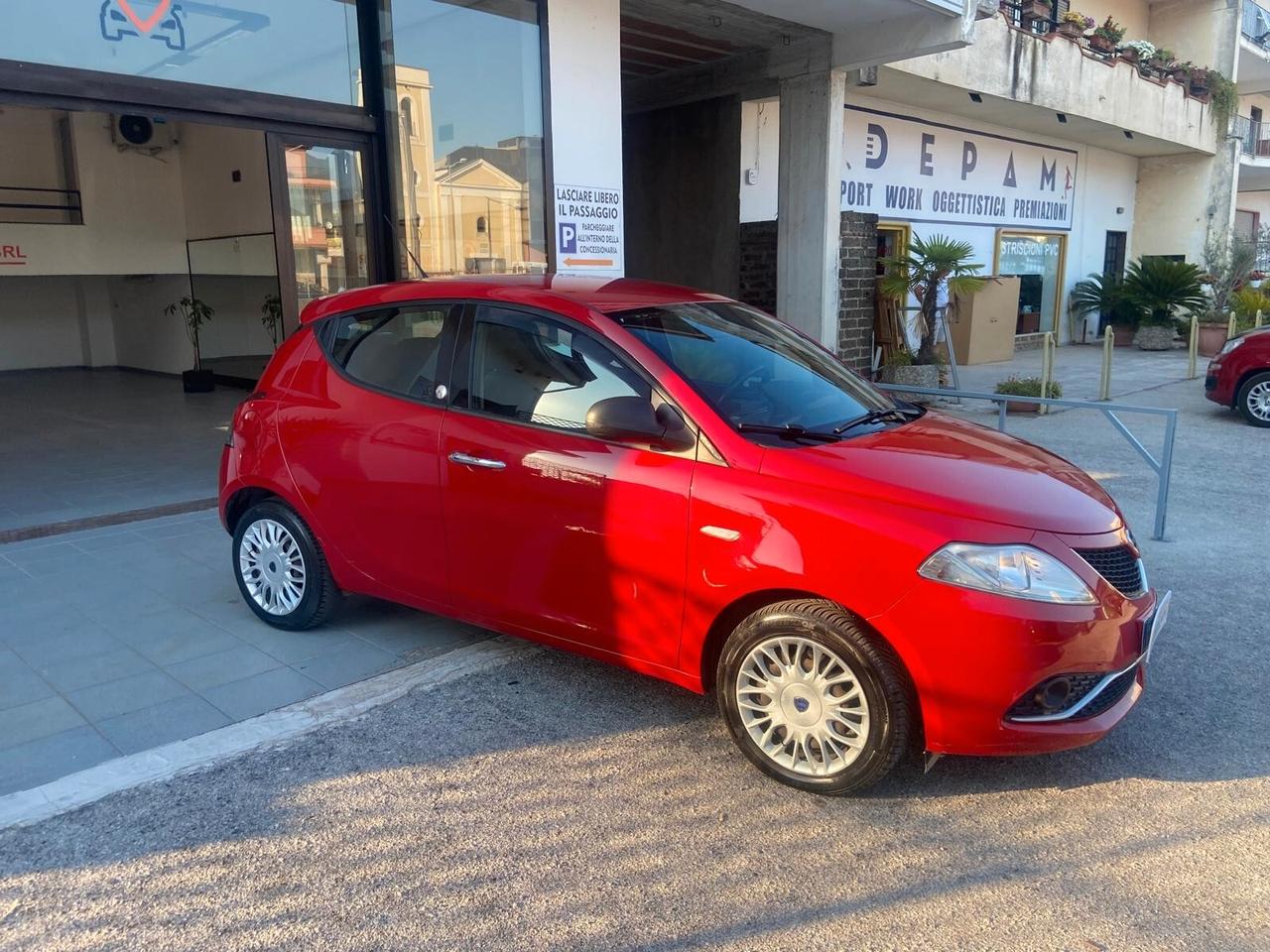 Lancia Ypsilon 1.2 69 CV 5 porte GPL Ecochic Gold
