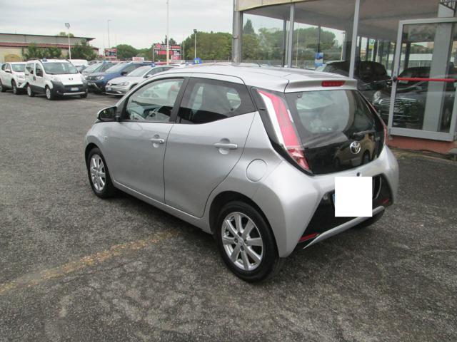 TOYOTA Aygo 1.0 VVT-i 69 CV 5 porte x- Black Tss