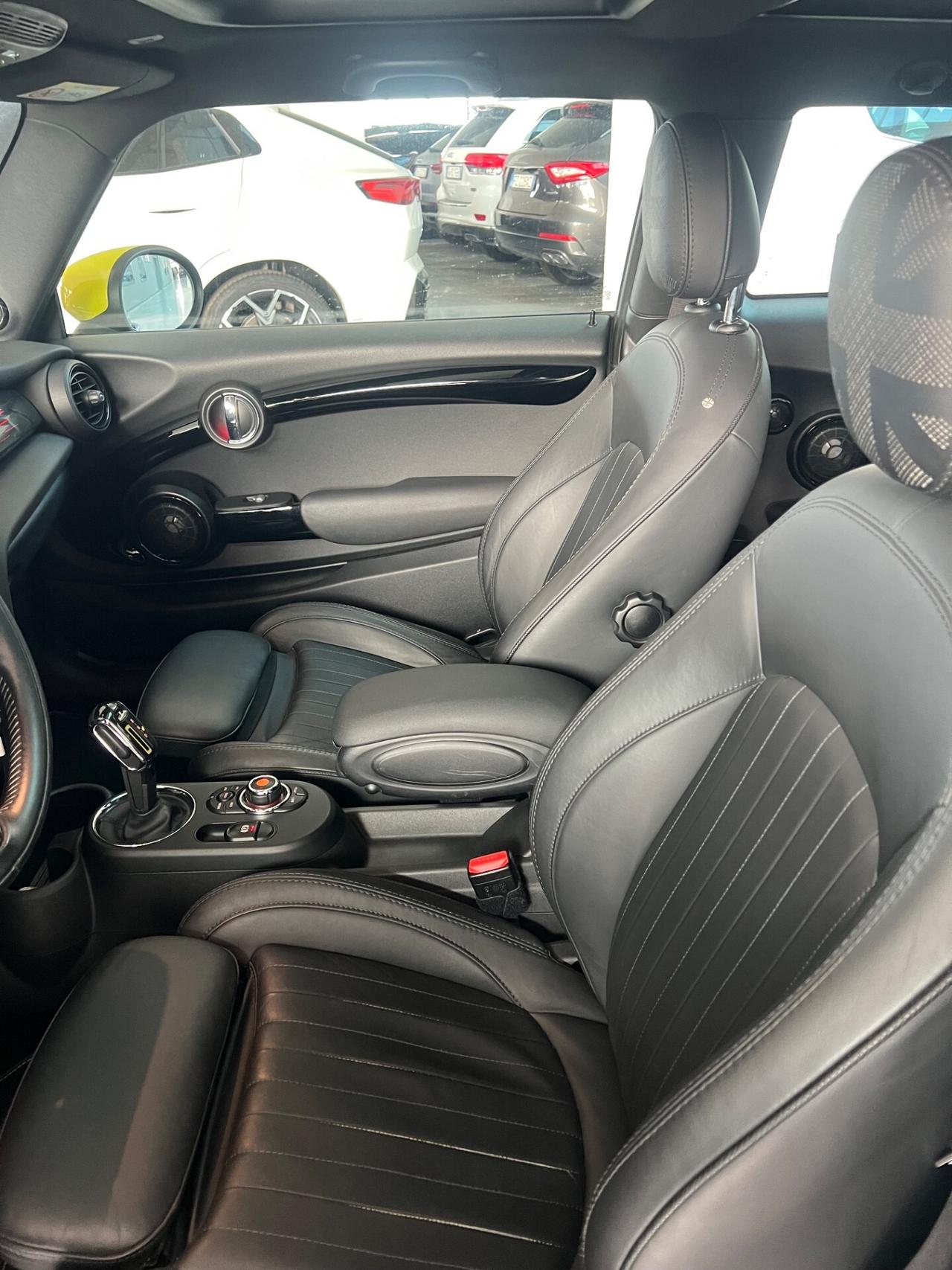 Mini Cooper SE offerta T-Stock prezzo imperdibile