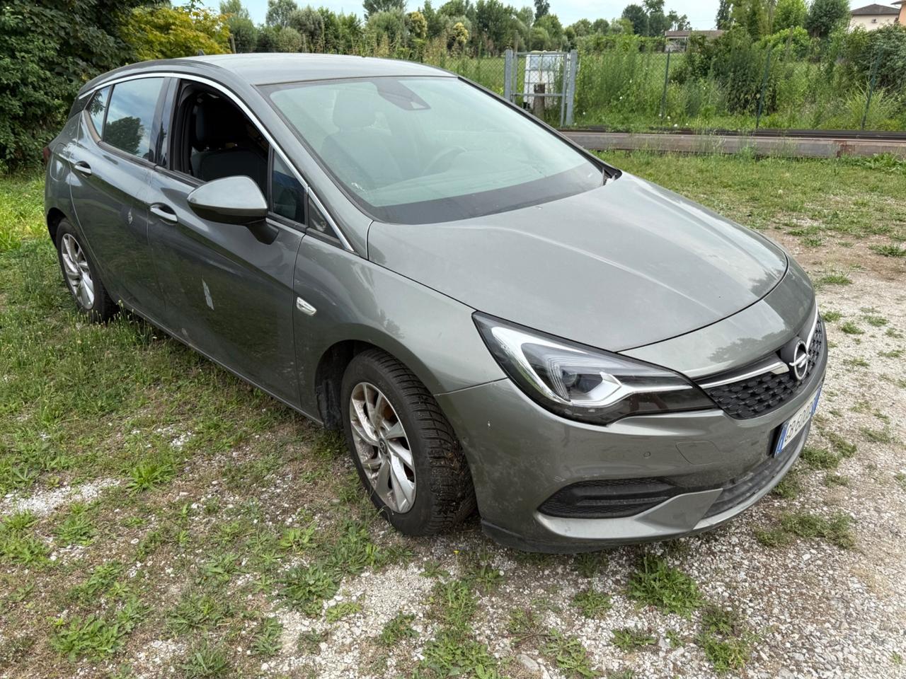 Opel Astra 1.5 CDTI 122 CV S&S 5 porte GS Line non va in moto