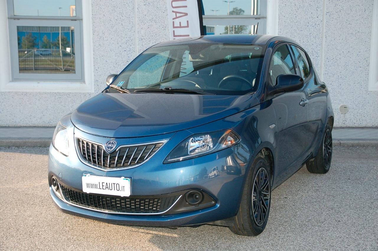 Lancia Ypsilon 1.0 FireFly 5 porte S&S Hybrid Silver