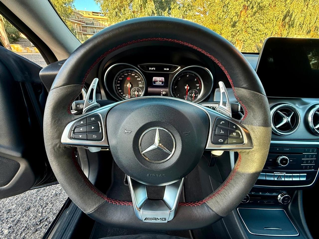 MERCEDES- BENZ CLA 200 D AMG PREMIUM