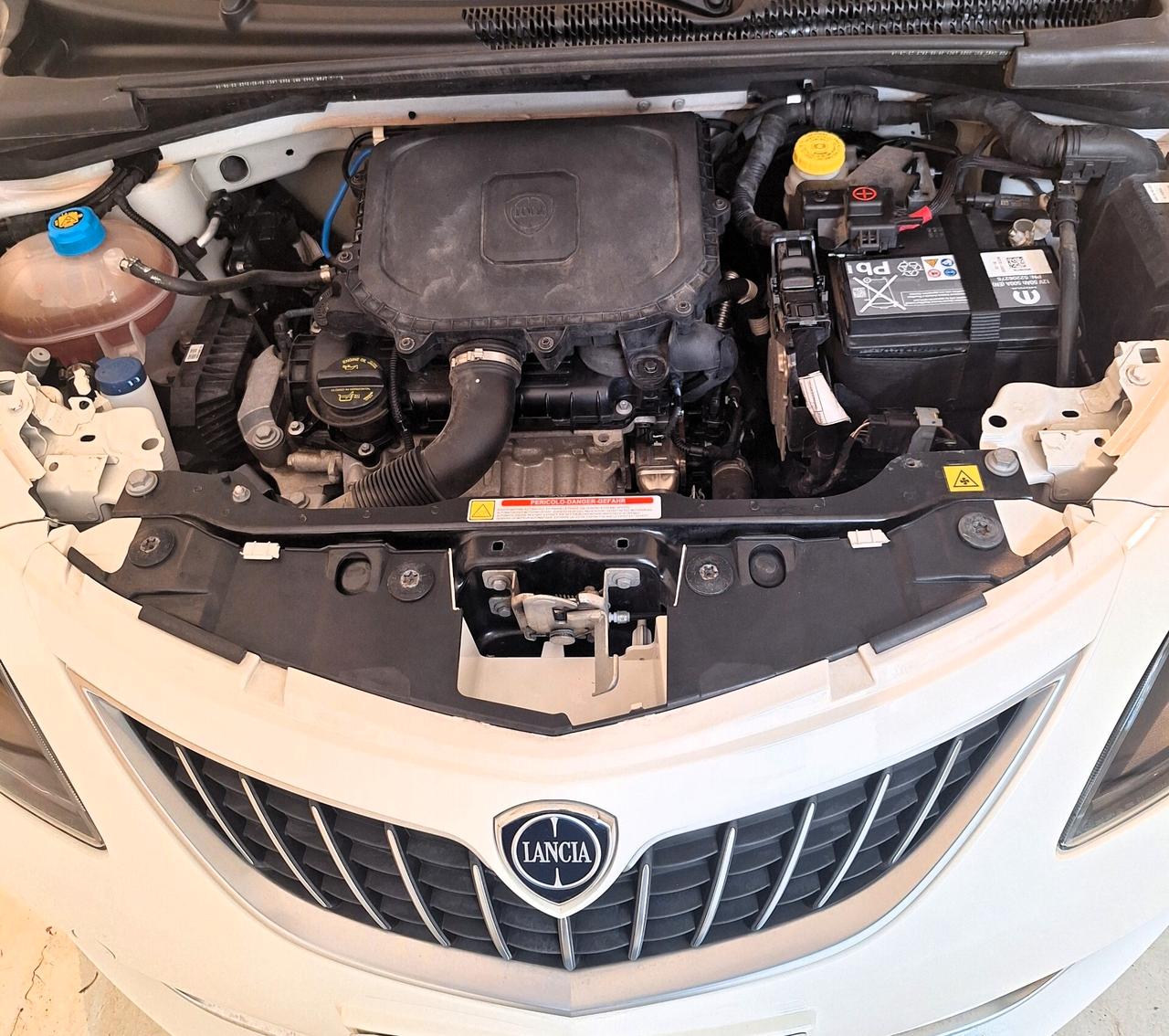 Lancia Ypsilon 1.0 FireFly 5 porte S&S Hybrid Gold - 1065