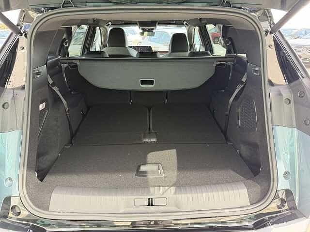 Peugeot 5008 motore elettrico (73kWh) 210 CV GT