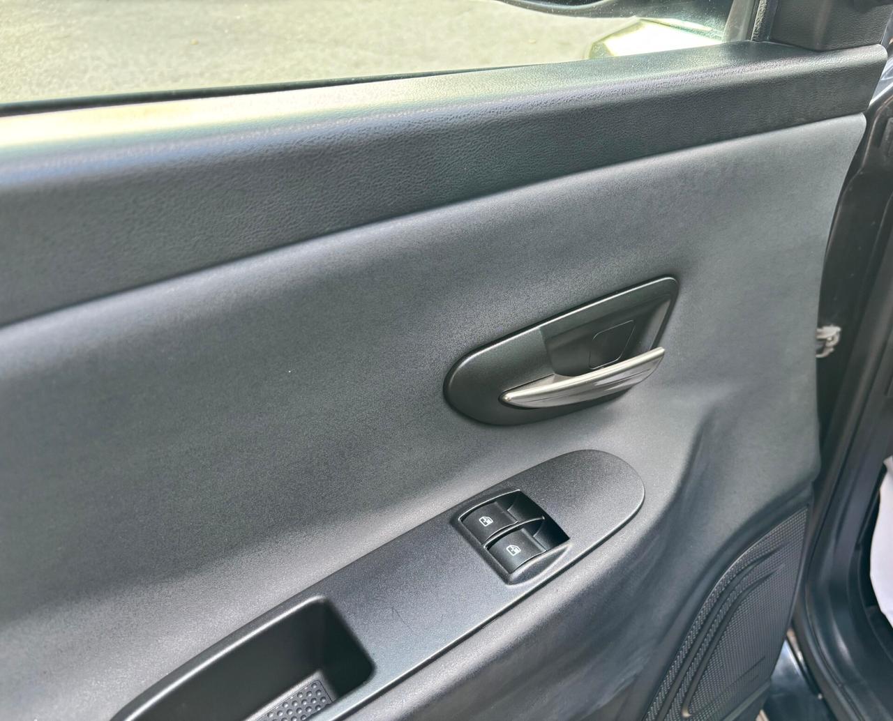 Lancia Ypsilon 1.2 GPL Neopatentati