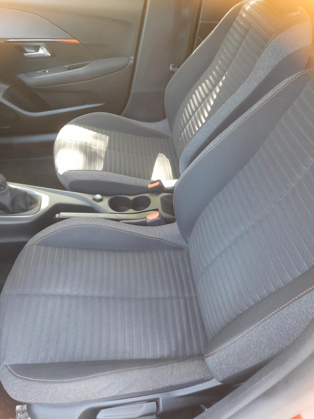 Peugeot 208 PureTech 5 porte