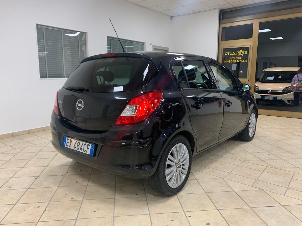 Opel Corsa 1.2 5 porte Sport