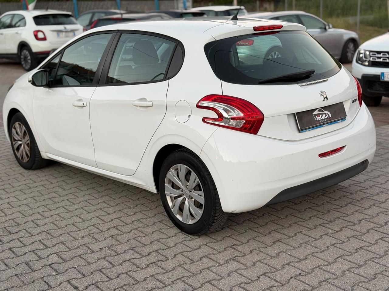 Peugeot 208 1.4 HDi 68 CV 5 porte Access