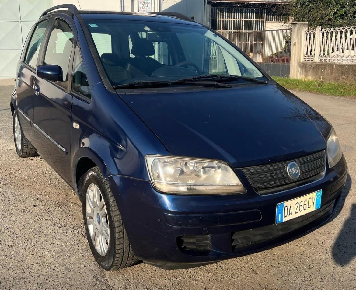 Fiat Idea 1.4 16V BlackMotion