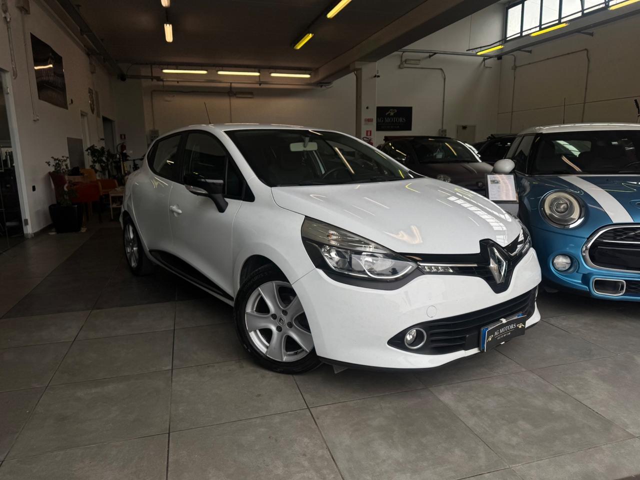Renault Clio 1.2 75CV 5 porte Wave Metano Neopatentati