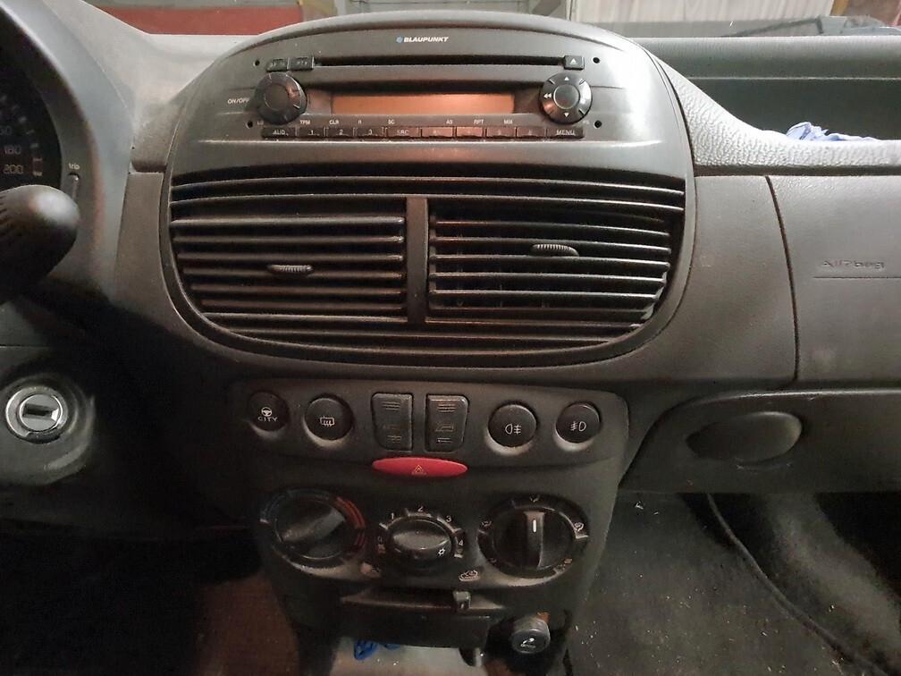 Fiat Punto 1.2 5p. Active Natural Power
