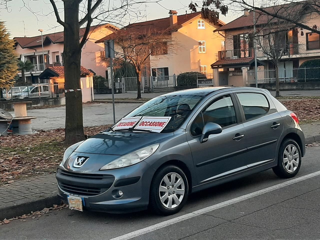 Peugeot 207 1.4 8V 75CV 5p. X Line ECO GPL X NEO PATENTATI A 3.999 EU