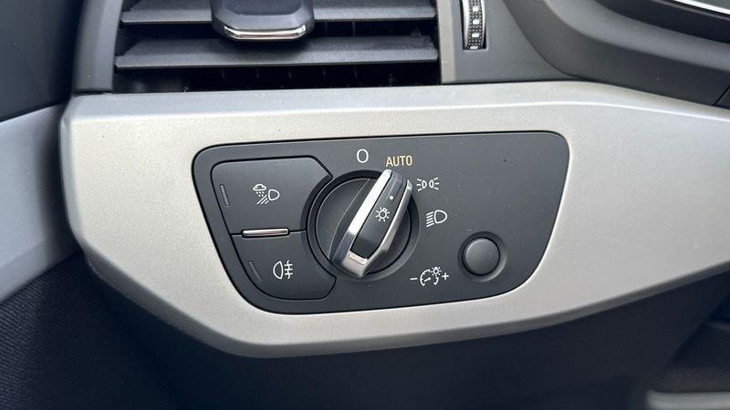 Audi A4 Avant 35 2.0 TDI mHEV 163cv Business S tronic