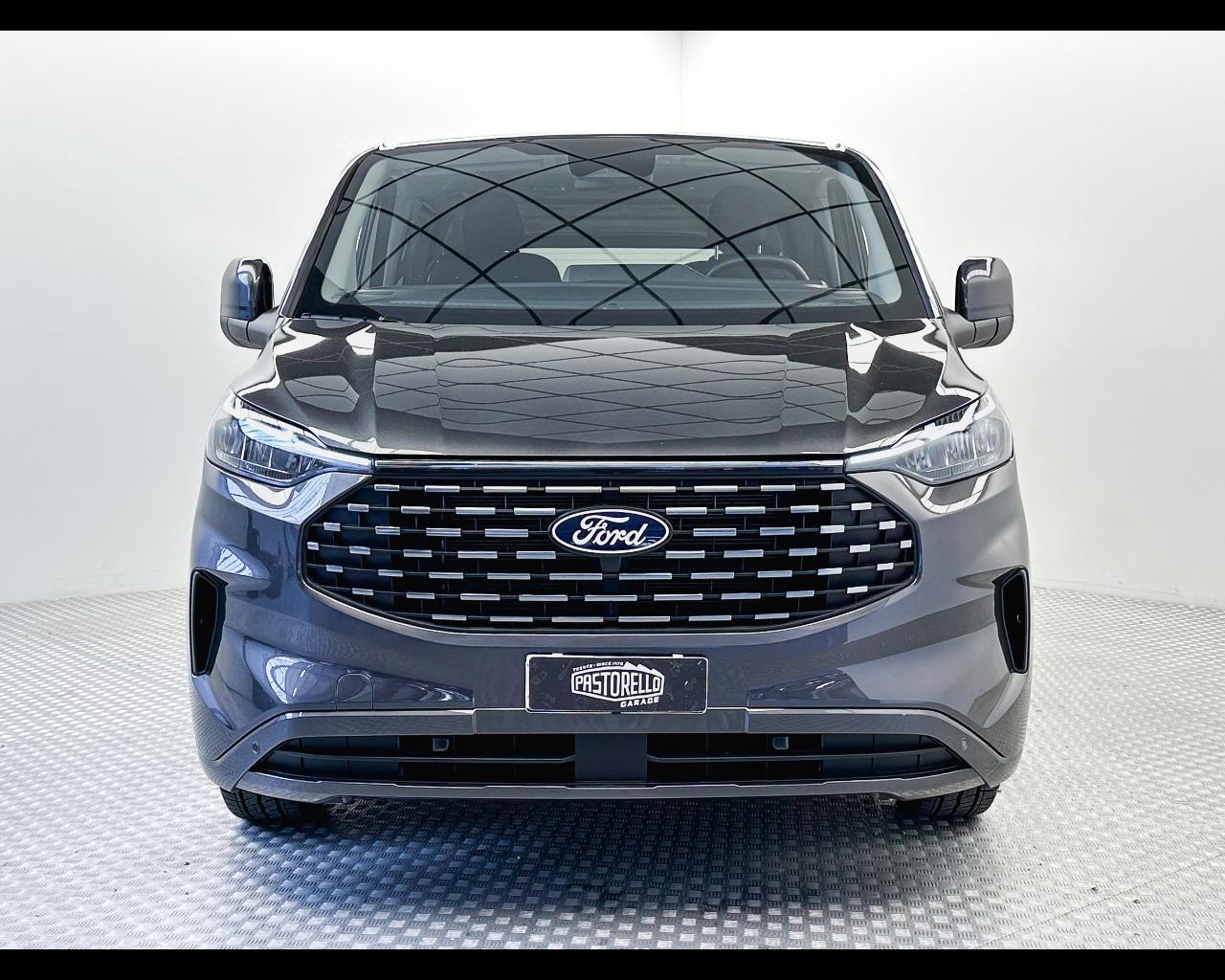 FORD Tourneo Custom 2ªs - Tourneo Custom 320 2.0 EcoBlue 170CV aut. PC Titanium