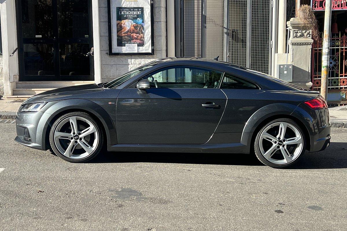 AUDI TT Coupé 2.0 TFSI quattro S tronic S line