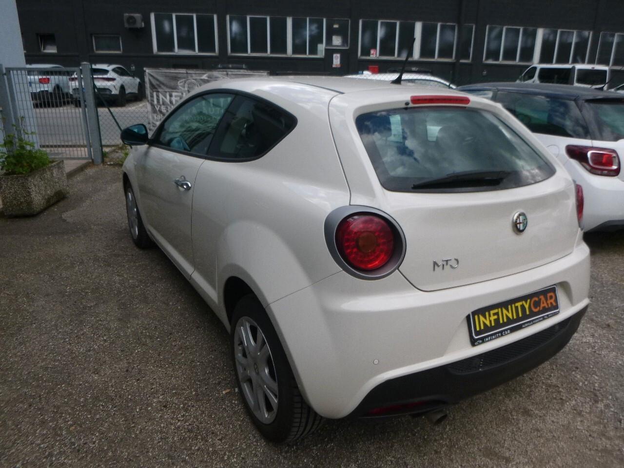 Alfa Romeo MiTo 1.3 JTDm-2 95 CV S&S Distinctive