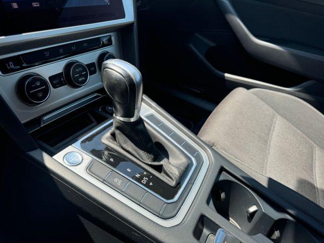 VOLKSWAGEN Passat Variant 2.0 TDI DSG Executive BlueMotion Tech.