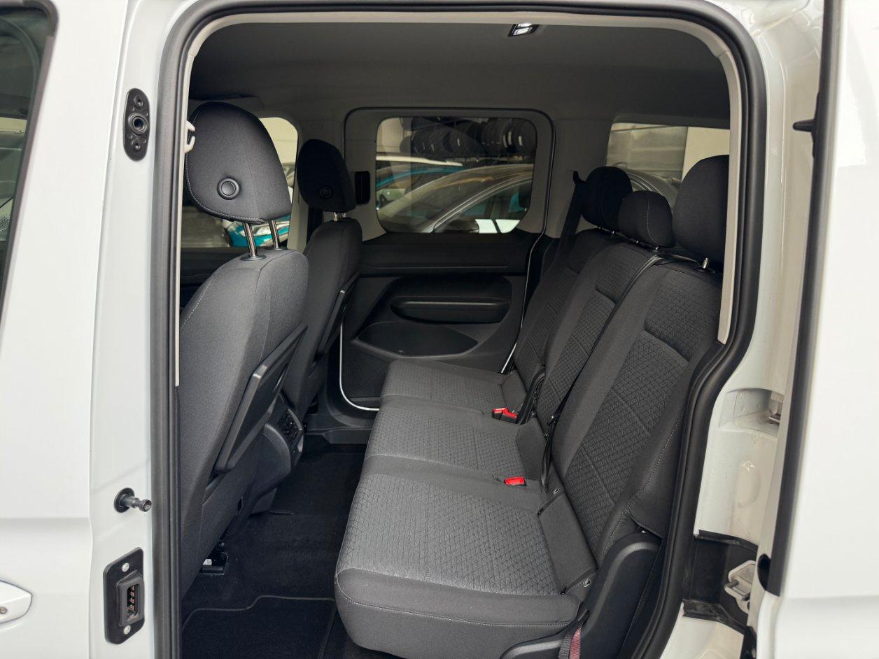 FORD Tourneo Connect 2.0 ecoblue 122cv Titanium 7 POSTI- GANCIO TRAINO