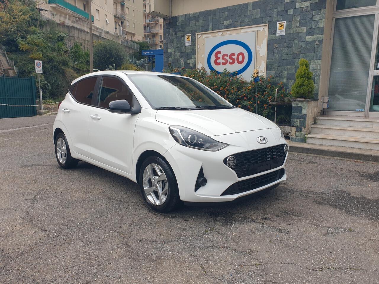 Hyundai i 10 1.0 select ,navi,pdc,telecamera