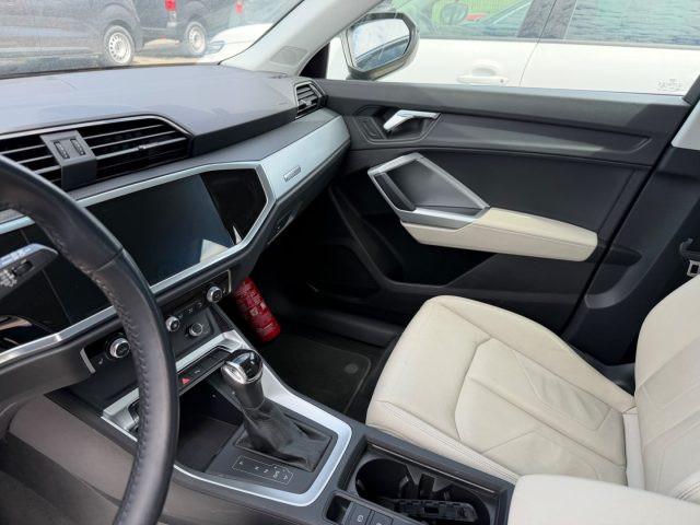 AUDI Q3 35 TFSI S tronic Business Advanced