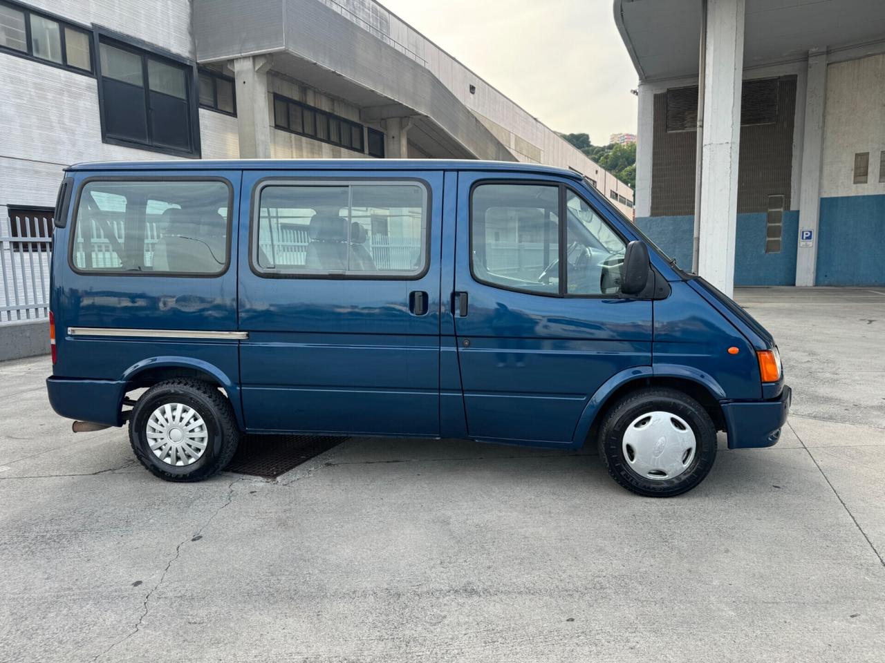 Ford Transit/Tourneo 2.5 TD/100CV PL 9 posti