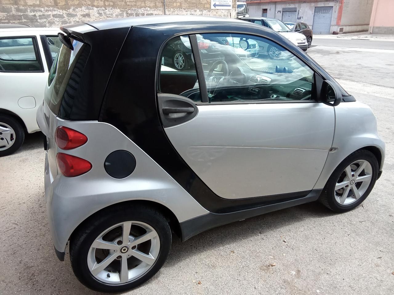 Smart ForTwo 1000 52 kW MHD coupé passion