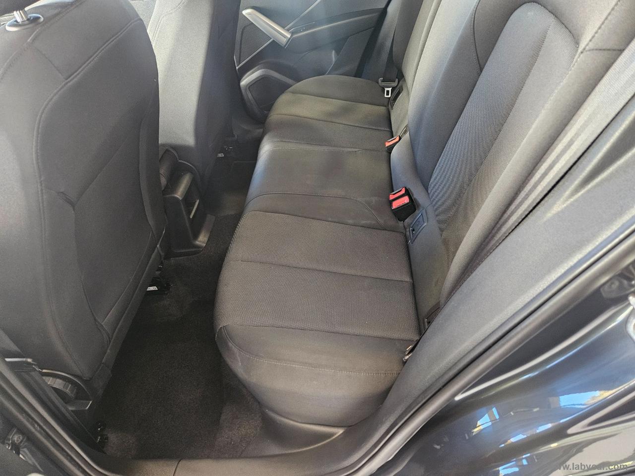 AUDI Q2 30 TDI S tronic Business