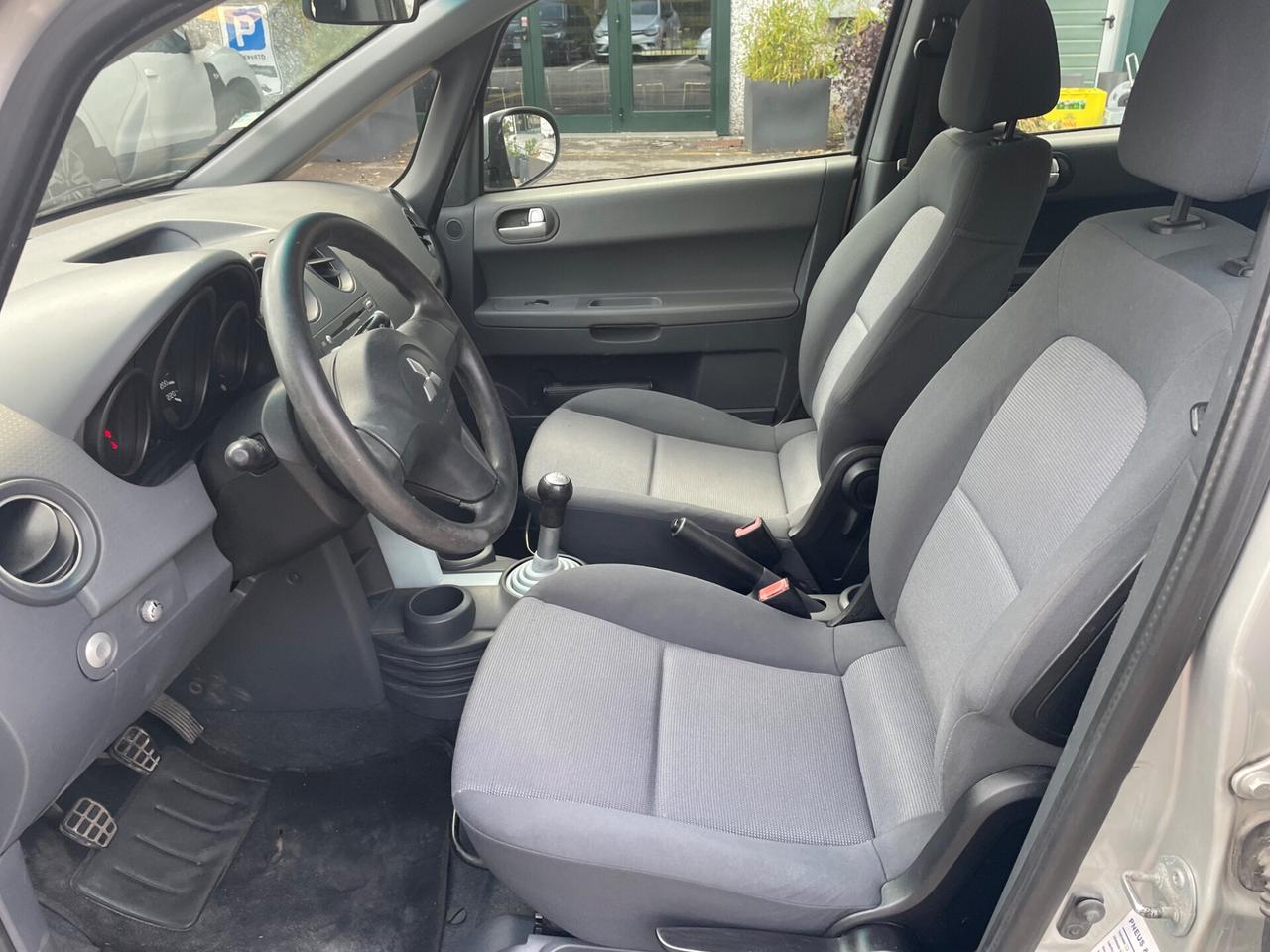 Mitsubishi Colt 1.1 12V 5p. *Neopatentati*Cerchi*Solo 125000km*