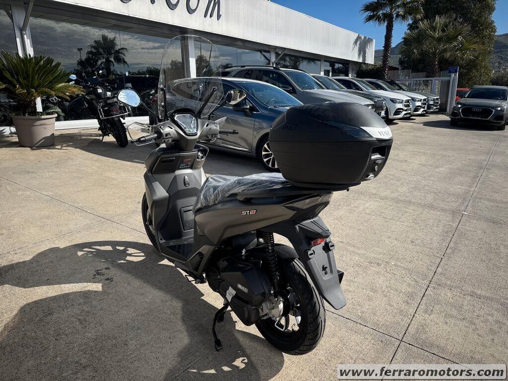 VOGE SR16 200 NUOVO PRONTA CONSEGNA A SOLI 28 EURO AL MESE