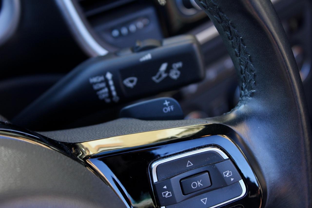 Volkswagen Maggiolino Cabrio 1.2 TSI DSG 105CV NAVY SENSORI